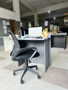 Mesa home office - imagem 10